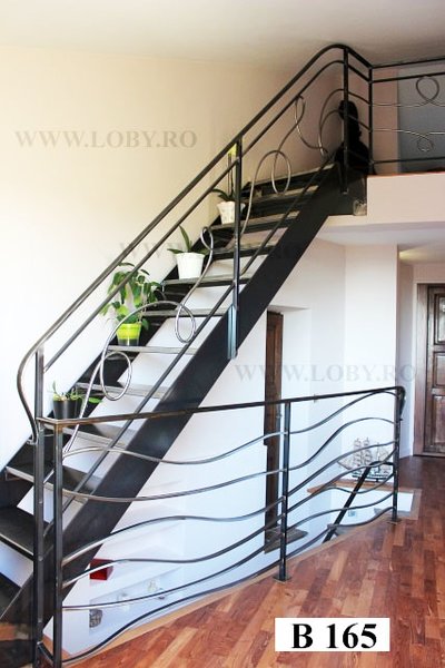 Loby Design - Balustrade, grilaje, copertine si porti din fier forjat