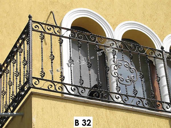 Loby Design - Balustrade, grilaje, copertine si porti din fier forjat